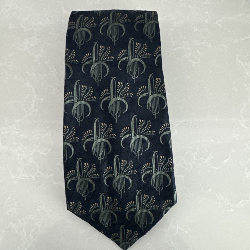 Audrey buckner  100% Silk Blue Green Geo‎ Shape Tie